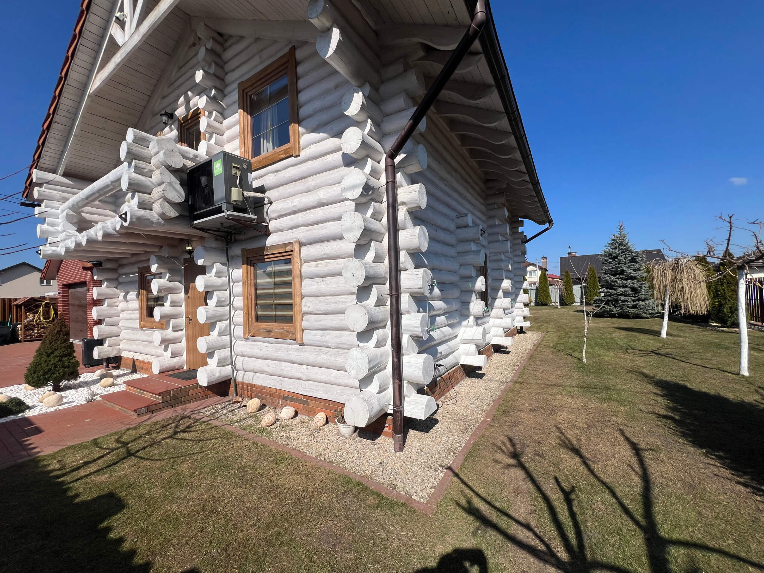 Екологічний будинок з дикого зрубу + баня Екологічний будинок з дикого зрубу + баня